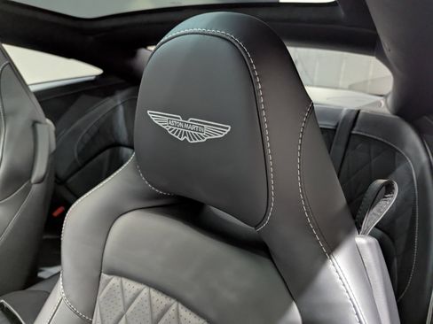 Used 2025 Aston Martin DB12 Coupe image 5