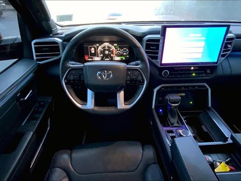 Used 2022 Toyota Tundra Platinum w/ Advanced Package image 6