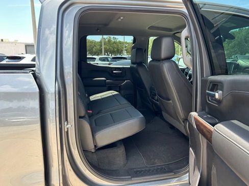 Used 2021 GMC Sierra 1500 SLT w/ SLT Premium Package RWD image 40