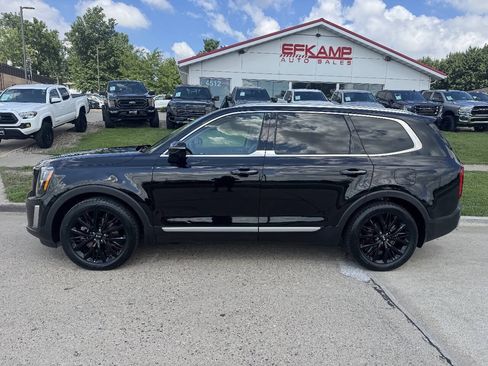 Used 2020 Kia Telluride SX w/ SX Prestige Package AWD/4WD image 2