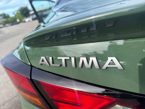 New 2026 Nissan Altima 2.5 SR w/ SR Premium Package FWD image 42
