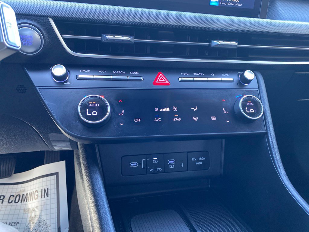 Certified 2024 Hyundai Sonata SEL w/ Convenience Package FWD image 19