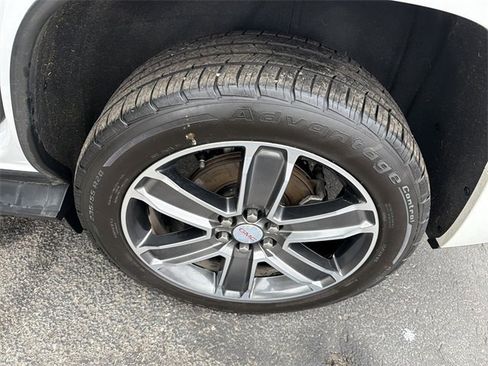 Used 2018 GMC Acadia Denali w/ Technology Package image 11