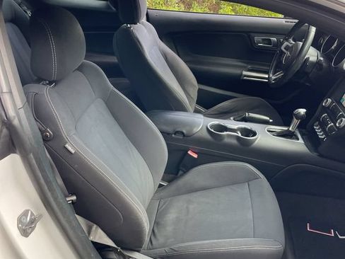 Used 2018 Ford Mustang Coupe w/ Equipment Group 101A RWD image 9