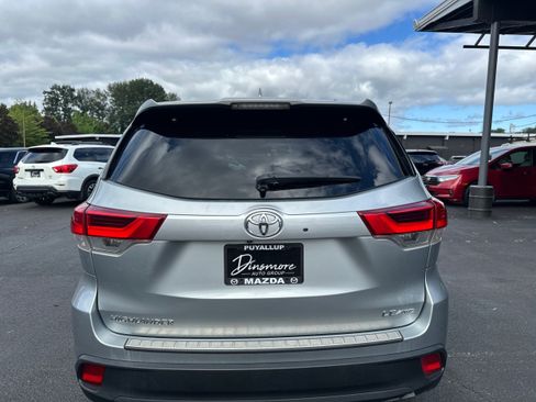 Used 2019 Toyota Highlander LE AWD/4WD image 25