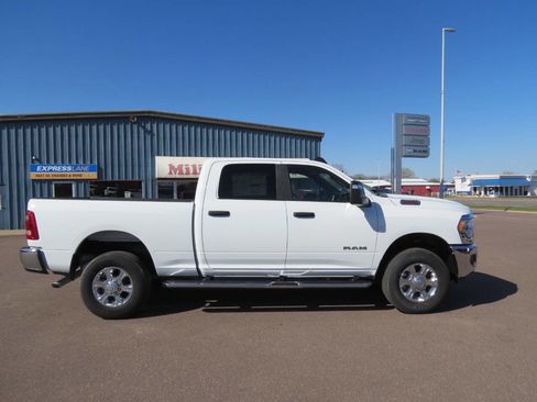 Used 2024 RAM 2500 Big Horn w/ Protection Group AWD/4WD image 1