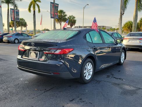 Used 2025 Toyota Camry LE w/ Convenience Package FWD image 11