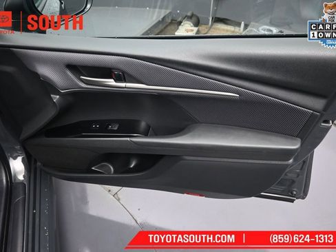 Used 2025 Toyota Camry SE FWD image 32