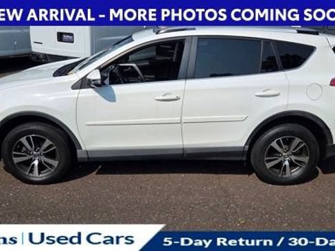 Used 2018 Toyota RAV4 XLE AWD/4WD image 5