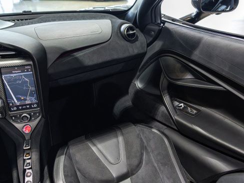 Used 2020 McLaren 720S Spider RWD image 49
