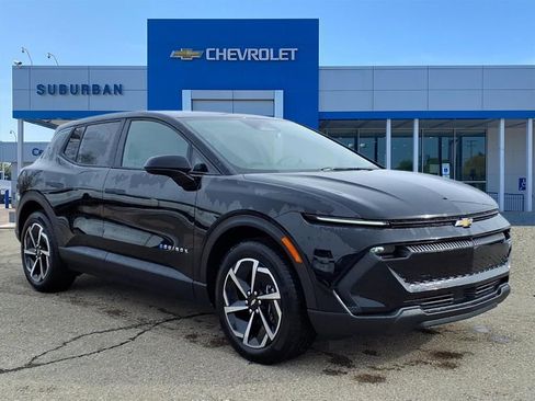 New 2026 Chevrolet Equinox EV LT w/ Comfort Package image 3