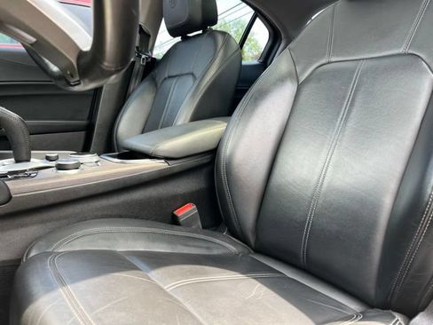 Used 2020 Alfa Romeo Giulia Ti w/ Active Blind Spot Package AWD/4WD image 21