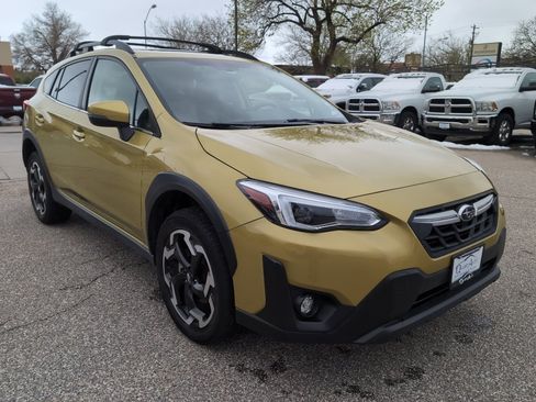 Used 2021 Subaru Crosstrek 2.5i Limited w/ Moonroof Package 2 AWD/4WD image 4