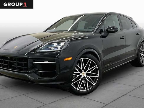 Used 2025 Porsche Cayenne S AWD/4WD image 1