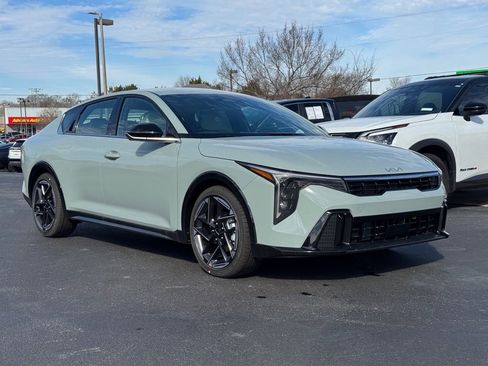 New 2026 Kia K4 GT-Line image 1