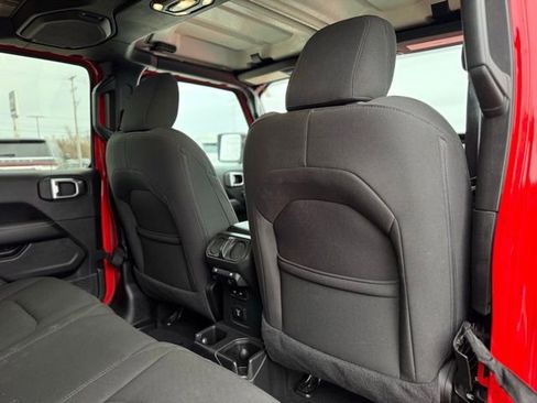 Used 2023 Jeep Wrangler Sahara image 20