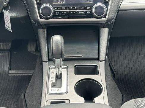 Used 2018 Subaru Outback 2.5i Premium AWD/4WD image 40