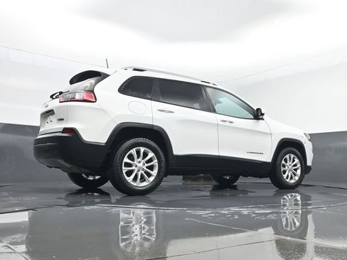 Used 2020 Jeep Cherokee Latitude w/ Cold Weather Group AWD/4WD image 24
