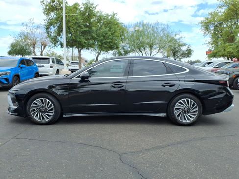 Certified 2025 Hyundai Sonata Limited FWD image 2
