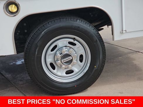 Used 2024 Ford F250 XL w/ XL Chrome Package RWD image 36