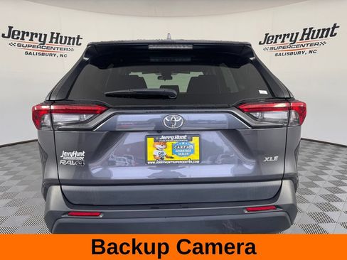 Used 2024 Toyota RAV4 XLE w/ Convenience Package FWD image 7