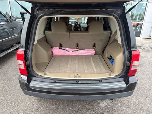 Used 2015 Jeep Patriot High Altitude AWD/4WD image 8