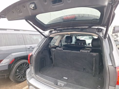 Used 2020 Nissan Pathfinder Platinum image 38