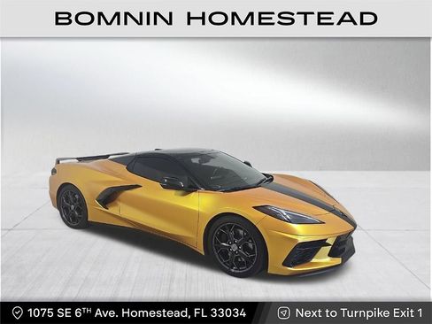Used 2021 Chevrolet Corvette Stingray Premium Conv w/ Z51 Performance Package image 1