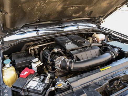 Used 2021 Nissan Frontier SV w/ Midnight Edition Floor Mats image 47