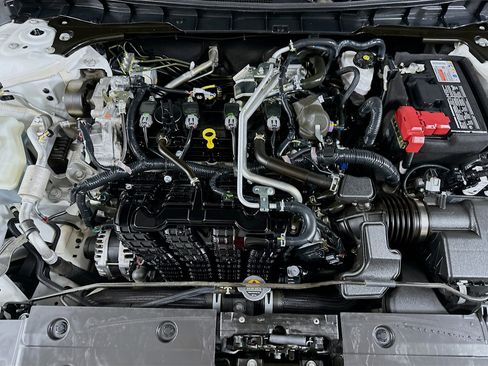 Used 2025 Nissan Altima 2.5 SV FWD image 30