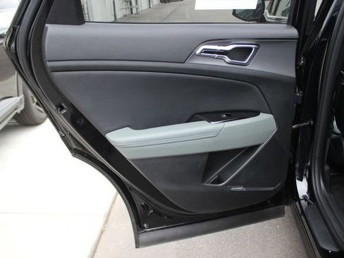 Certified 2023 Kia Sportage X-Pro AWD/4WD image 25