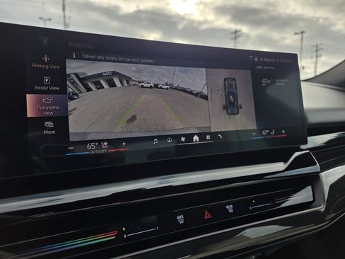 Used 2024 BMW 530i image 17