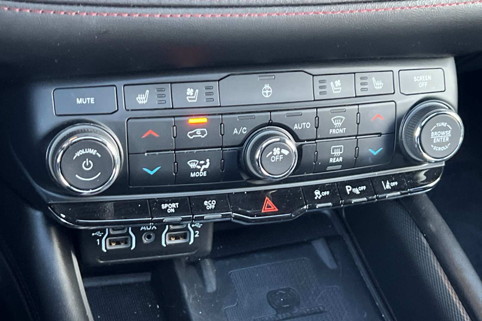 Used 2021 Dodge Durango R/T w/ Technology Group AWD/4WD image 24