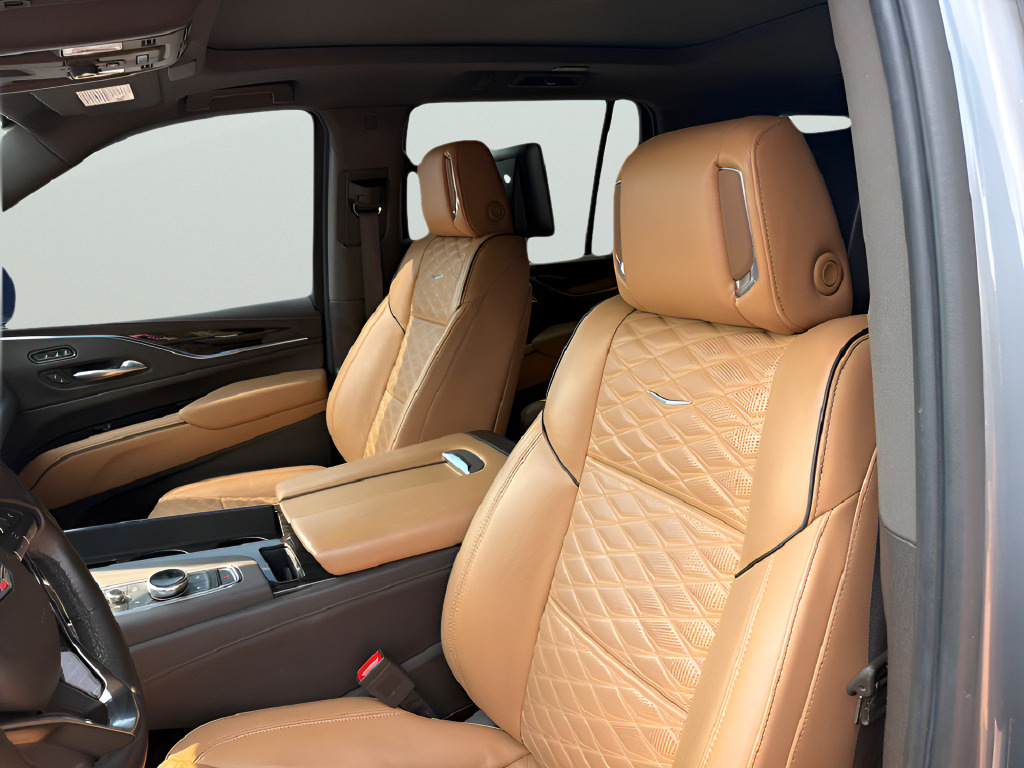 Used 2021 Cadillac Escalade Premium Luxury AWD/4WD image 20