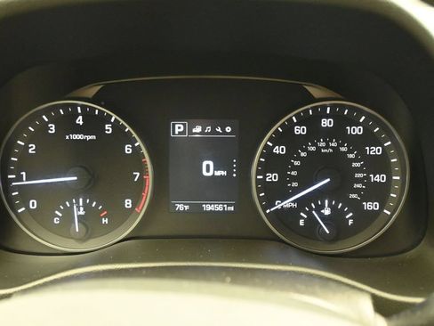 Used 2018 Hyundai Elantra SEL FWD image 16