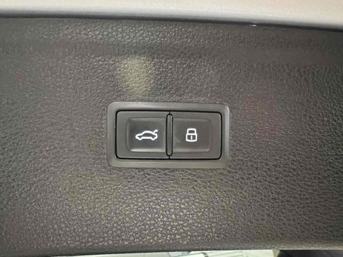 Used 2022 Audi Q5 2.0T Premium Plus AWD/4WD image 12