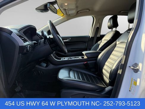 Certified 2024 Ford Edge SEL w/ Convenience Package AWD/4WD image 9