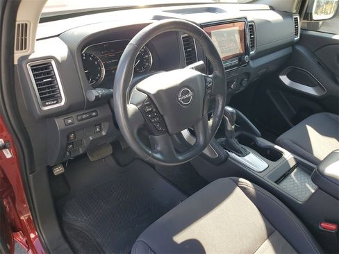 Used 2023 Nissan Frontier SV w/ SV Convenience Package image 16