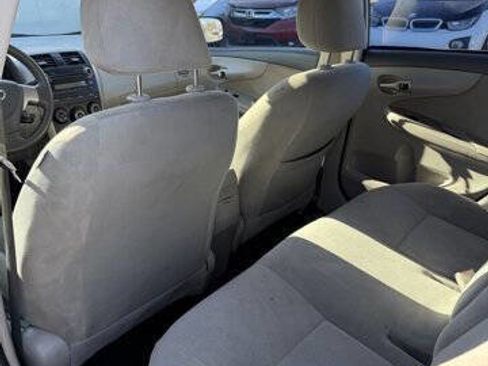 Used 2010 Toyota Corolla image 22