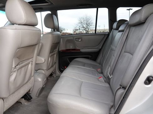 Used 2005 Toyota Highlander Limited AWD/4WD image 51