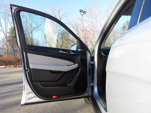 Used 2017 Mercedes-Benz GLE 350 4MATIC image 9