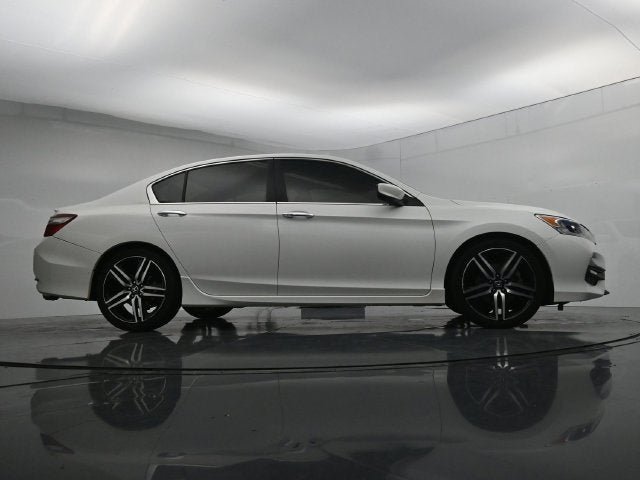 Used 2017 Honda Accord Sport Special Edition image 47