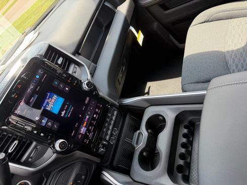 New 2026 RAM 2500 Big Horn AWD/4WD image 23