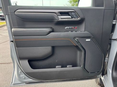 Used 2025 GMC Sierra 1500 AT4 w/ AT4 Premium Package image 12