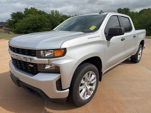 Used 2021 Chevrolet Silverado 1500 Custom w/ Safety Confidence Package RWD image 1