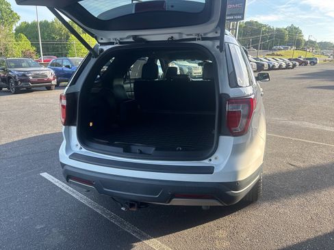 Used 2019 Ford Explorer XLT w/ Equipment Group 202A image 48