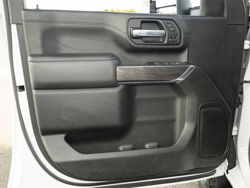 Used 2021 Chevrolet Silverado 2500 LTZ image 25