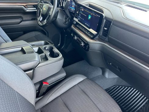 Used 2023 Chevrolet Silverado 1500 LT AWD/4WD image 12