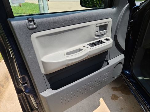 Used 2005 Dodge Dakota SLT RWD image 9