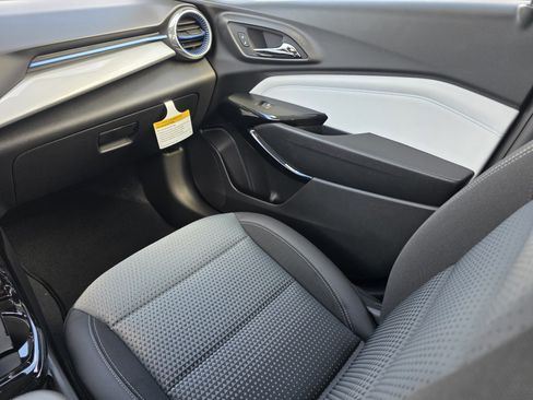 New 2026 Chevrolet Trax LT w/ Driver Confidence Package image 21